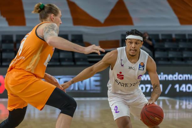 使比赛始终 使比赛始终