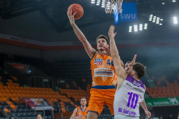 国足公布世 国足公布世